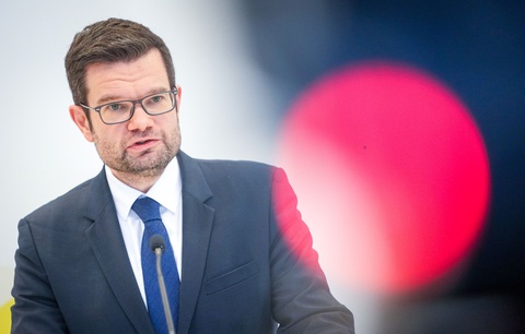 Bộ trưởng Tư pháp Đức Marco Buschmann đã chào đón người đứng đầu cơ quan tư pháp Đài Loan ngày 3-7 - Ảnh: DPA Bộ trưởng Tư pháp Đức Marco Buschmann đã chào đón người đứng đầu cơ quan tư pháp Đài Loan ngày 4-7 - Ảnh: DPA