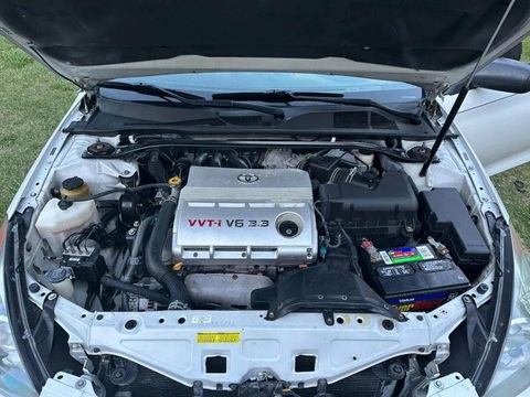 Toyota Camry bản mui trần độ lạ: Thêm thùng Explorer để thành bán tải, giá chỉ hơn trăm triệu - Ảnh 10. Toyota Camry bản mui trần độ lạ: Thêm thùng Explorer để thành bán tải, giá chỉ hơn trăm triệu - Ảnh 10.