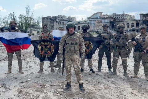 Ông trùm Yevgeny Prigozhin và lực lượng đánh thuê Wagner trên chiến trường ở Bakhmut, miền đông Ukraine, vào tháng 5-2023 - Ảnh: AFP Ông trùm Yevgeny Prigozhin và lực lượng đánh thuê Wagner trên chiến trường ở Bakhmut, miền đông Ukraine, vào tháng 5-2023 - Ảnh: AFP