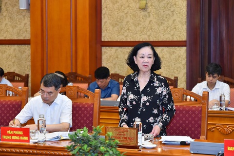 Bà Trương Thị Mai: Đùn đẩy trách nhiệm giữa một số cơ quan gây khó khăn cho người dân, doanh nghiệp - Ảnh 1. Bà Trương Thị Mai chủ trì giao ban - Ảnh: TTXVN