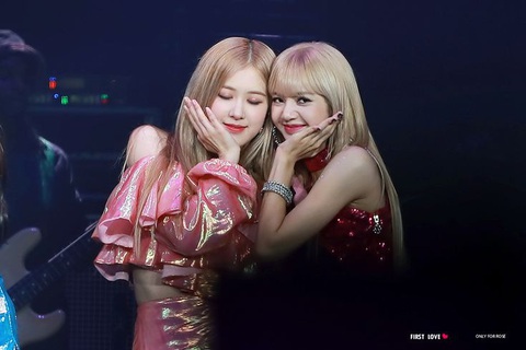 Người hâm mộ BlackPink đang mong đợi những thông báo rõ ràng hơn từ phía ban tổ chức - Ảnh: First Love Người hâm mộ BlackPink đang mong đợi những thông báo rõ ràng hơn từ phía ban tổ chức - Ảnh: First Love