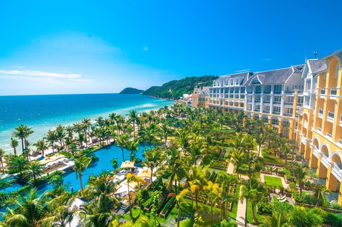 NCB mang đến trải nghiệm chất lượng cao cho khách hàng - Ảnh 2. Khách hàng được hưởng nhiều đặc quyền tại khách sạn JW Marriott Phu Quoc Emerald Bay Resort khi dùng ứng dụng ngân hàng số NCB iziMobile.