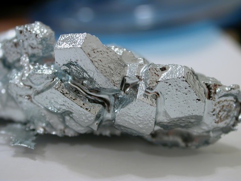 kim loai gallium and germanium.Photo: Wikipedia Trung Quốc đã công bố hạn chế xuất khẩu hai kim loại germanium và gallium - Ảnh: Wikipedia