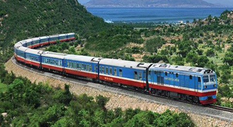 Tin tức sáng 7-7: Đề xuất thành lập Đại học Thống kê; Kéo dài niên hạn sử dụng phương tiện đường sắt - Ảnh 2. Bộ Giao thông vận tải đề xuất thay đổi lộ trình thực hiện niên hạn sử dụng của phương tiện giao thông đường sắt - Ảnh: VGP