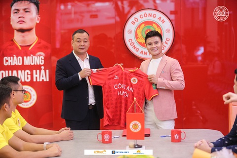 Quang Hải là bản hợp đồng được mong chờ tỏa sáng nhất lúc này tại CLB Công An Hà Nội - Ảnh: CAHN FC Quang Hải là bản hợp đồng được mong chờ tỏa sáng nhất lúc này tại CLB Công An Hà Nội - Ảnh: CAHN FC