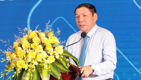 Tổng kết SEA Games 32: Thể thao Việt Nam không được ngủ quên trên chiến thắng - Ảnh 1. Ông Nguyễn Văn Hùng - bộ trưởng Bộ VH-TT&DL - phát biểu tại lễ tổng kết SEA Games 32 - Ảnh: QUÝ LƯỢNG