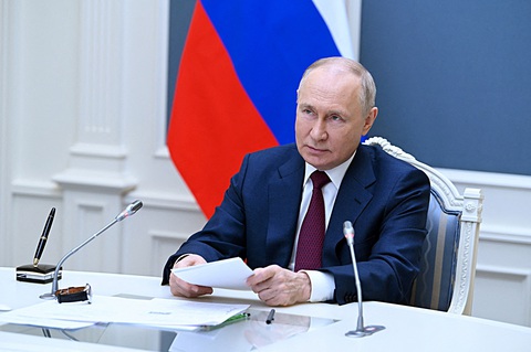 Liên minh đối trọng phương Tây mạnh đến đâu? - Ảnh 1. Tổng thống Nga Vladimir Putin dự Hội nghị thượng đỉnh các nhà lãnh đạo khối SCO qua kết nối trực tuyến từ Điện Kremlin tại Matxcơva (Nga) vào ngày 4-7 - Ảnh: Reuters