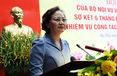 33 huyện, 1.327 xã thuộc diện 'bắt buộc' sáp nhập đến 2025 - Ảnh 1. Bộ trưởng Phạm Thị Thanh Trà - Ảnh: GIA HÂN