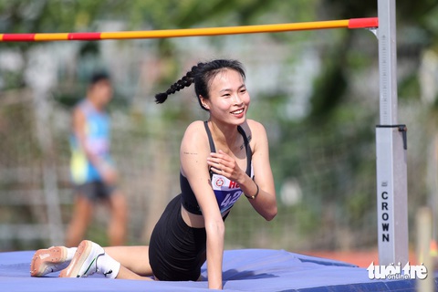 HCV nhảy cao Đại hội thể thao toàn quốc 2022 - Nguyễn Thanh Vy không có phong độ nhưng vẫn giành huy chương vàng tại Giải điền kinh TP.HCM mở rộng 2023 - Ảnh: H.T HCV nhảy cao Đại hội thể thao toàn quốc 2022 - Nguyễn Thanh Vy không có phong độ nhưng vẫn giành huy chương vàng tại Giải điền kinh TP.HCM mở rộng 2023 - Ảnh: H.T