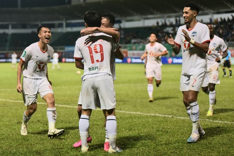 Quốc Việt đưa Hoàng Anh Gia Lai vào tứ kết cúp quốc gia 2023 - Ảnh 1. Niềm vui chiến thắng của Hoàng Anh Gia Lai - Ảnh: ANH HỒNG