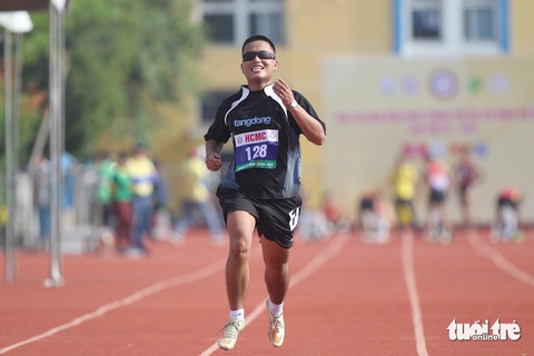 Rapper Anh Phan thi đấu Giải điền kinh TP.HCM mở rộng 2023 với tư cách vận động viên Phan Trung Anh của đội tuyển điền kinh Quận 3 - Ảnh: HOÀNG TÙNG Rapper Anh Phan thi đấu Giải điền kinh TP.HCM mở rộng 2023 với danh nghĩa vận động viên Phan Trung Anh của đội tuyển điền kinh quận 3 - Ảnh: HOÀNG TÙNG