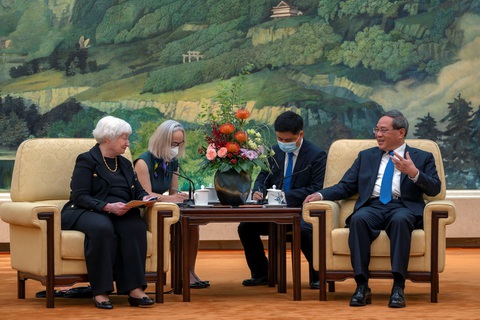 Bộ trưởng Tài chính Janet Yellen (trái) gặp Thủ tướng Lý Cường ngày 7-7 - Ảnh: REUTERS Bộ trưởng Tài chính Janet Yellen (trái) gặp Thủ tướng Lý Cường ngày 7-7 - Ảnh: REUTERS