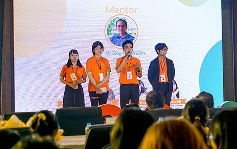 Sinh viên đi tìm mentor - Ảnh 1. Sinh viên tham gia Cuộc thi ý tưởng khởi nghiệp CIC của ĐH Quốc gia TP.HCM được hỗ trợ từ nhiều mentor khi phát triển dự án - Ảnh: IEC
