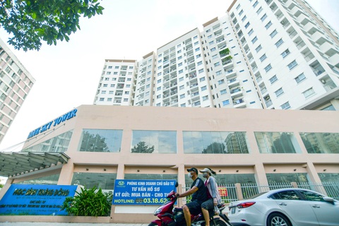 Ngăn người giàu mua nhà ở xã hội - Ảnh 1. Khu nhà ở xã hội HQC Bình Trưng Đông, TP Thủ Đức (TP.HCM) vừa hoàn thành xây dựng được nhiều người lao động quan tâm - Ảnh: QUANG ĐỊNH