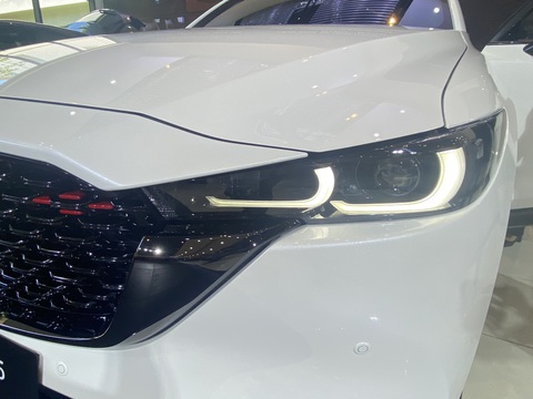 New Mazda CX-5, mẫu xe SUV 5 chỗ ra mắt với giá từ 749 triệu đồng - Ảnh 5. Cụm đèn phía trước với hình tượng đôi mắt sống động - Ảnh: LÊ TRUNG