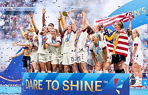 Tiền thưởng ở World Cup nữ 2023 tăng lên gần bốn lần - Ảnh: Getty