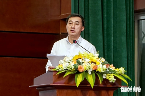Chuyển bệnh viện trung ương cho Hà Nội quản lý: Chuyên gia nói gì? - Ảnh 3. Thứ trưởng Bộ Y tế Trần Văn Thuấn - Ảnh: PHẠM TUẤN