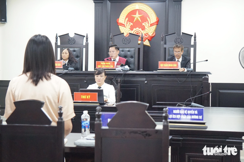 Đại diện Sở Văn hóa - Thể thao Hà Nội vắng mặt trong phiên tòa xét xử sơ thẩm - Ảnh: T.ĐIỂU Đại diện Sở Văn hóa - Thể thao Hà Nội vắng mặt trong phiên tòa xét xử sơ thẩm - Ảnh: T.ĐIỂU