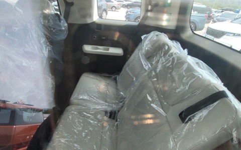 Nhiều cấu hình, màu sắc của Hyundai Santa Fe đời mới xuất hiện ngoài thực tế - Ảnh 12. Nhiều cấu hình, màu sắc của Hyundai Santa Fe đời mới xuất hiện ngoài thực tế - Ảnh 12.