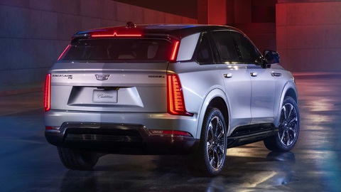 Cadillac Escalade thuần điện đỉnh cao ra mắt: Chạy hơn 700 km mỗi lần sạc, hệ thống giải trí khủng - Ảnh 2. Kích thước Escalade điện chỉ thua bản kéo dài của Escalade thường - Ảnh: Cadillac