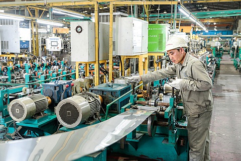 Nhiều doanh nghiệp sản xuất trong nước gặp khó khăn do vướng quy chuẩn đối với thép không gỉ - Ảnh: N.KH. Nhiều doanh nghiệp sản xuất trong nước gặp khó khăn do vướng quy chuẩn đối với thép không gỉ - Ảnh: N.KH.