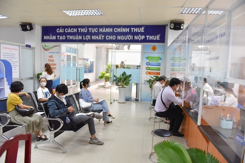 Tổng Cục Thuế: ‘Phải hoàn thuế VAT ngay cho những hồ sơ đã kiểm tra xong’ - Ảnh 1. Tổng cục Thuế yêu cầu các cục trưởng cục thuế tham gia trực tiếp và phân công các cục phó rà soát đến từng hồ sơ đề nghị hoàn thuế - Ảnh: NGỌC PHƯỢNG