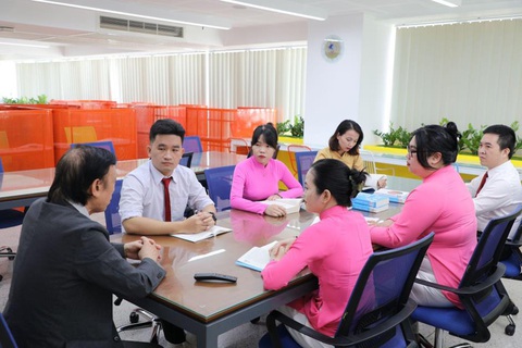 Cơ hội hấp dẫn dành cho Thạc sĩ tài năng Ngôn ngữ Anh tại SIU - Ảnh 2. Cơ hội hấp dẫn dành cho Thạc sĩ tài năng Ngôn ngữ Anh tại SIU - Ảnh 2.