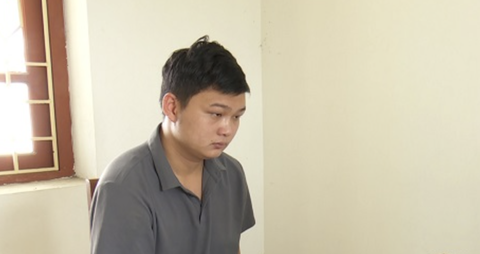 Bị bắt vì lừa làm bảo hiểm thân vỏ để bán ôtô lấy tiền trả nợ - Ảnh 1. Toán lừa nhận ô tô làm bảo hiểm miễn phí để bán lấy tiền trả nợ - Ảnh: TỐ UYÊN