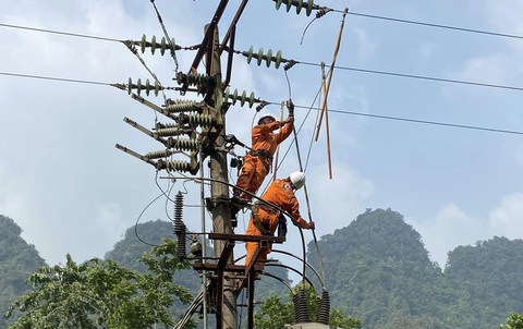 Sau kết luận thanh tra cung ứng điện: Loạt lãnh đạo ngành điện phải kiểm điểm - Ảnh 1. Thực hiện kiểm điểm về thanh tra cung ứng điện theo yêu cầu của phó thủ tướng, Bộ Công Thương - Ảnh: N.KH.
