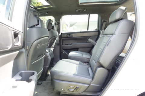 Săm soi chi tiết Hyundai Santa Fe ngoài thực tế sau ngày ra mắt hoàn chỉnh - Ảnh 4. Không gian tại hàng ghế thứ 3 cực kỳ hạn chế - Ảnh: Top Rider