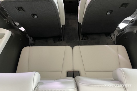 Săm soi chi tiết Hyundai Santa Fe ngoài thực tế sau ngày ra mắt hoàn chỉnh - Ảnh 17. Săm soi chi tiết Hyundai Santa Fe ngoài thực tế sau ngày ra mắt hoàn chỉnh - Ảnh 17.