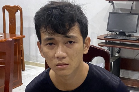 Nghi can L.T.Đ. tại trụ sở công an - Ảnh: AN BÌNH Nghi can L.T.Đ. tại trụ sở công an - Ảnh: AN BÌNH