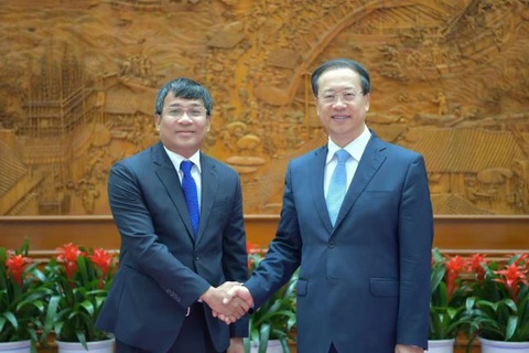 Đề nghị Trung Quốc để Việt Nam mở thêm tổng lãnh sự quán - Ảnh 1. Thứ trưởng Nguyễn Minh Vũ (trái) hội kiến Thứ trưởng thường trực Bộ Ngoại giao Trung Quốc Mã Triều Húc - Ảnh: Bộ Ngoại giao cung cấp