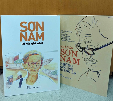 hai tập sách của Sơn Nam sẽ được giới thiệu trong sáng 13-8 - Ảnh: LINH ĐOAN Hai tập sách của Sơn Nam sẽ được giới thiệu trong sáng 13-8 - Ảnh: LINH ĐOAN