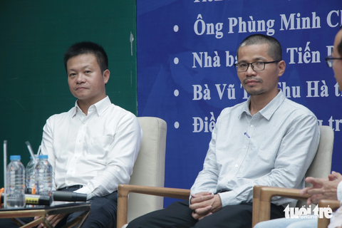 'Nếu có nền tảng đọc và kiến thức chắc sẽ không ra chuyện vợ giết chồng' - Ảnh 3. Từ trái qua: nhà báo Bùi Tiến Dũng, tác giả Nguyễn Quang Thạch - Ảnh: THÁI THÁI