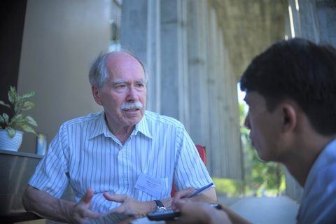 GS Gerard t'Hooft (Nobel Vật lý 1999) GS Gerard t'Hooft (Nobel Vật lý 1999)