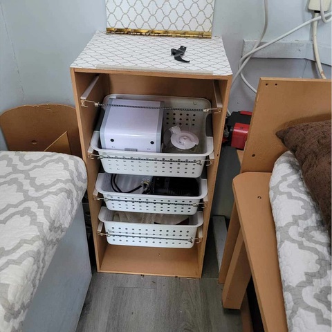 Kinh ngạc nhà di động siêu nhỏ mà có đủ cả bếp, 'nhà tắm', 'bồn vệ sinh', máy lạnh - Ảnh 7. Kinh ngạc nhà di động siêu nhỏ mà có đủ cả bếp, 'nhà tắm', 'bồn vệ sinh', máy lạnh - Ảnh 7.