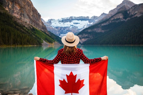 Canada đổi chuẩn IELTS với du học sinh Việt Nam - Ảnh 1. Canada đổi chuẩn IELTS với du học sinh Việt Nam - Ảnh 1.