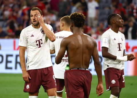 Vừa ra mắt, Harry Kane đã thảm bại cùng Bayern Munich - Ảnh 3. Harry Kane thất vọng sau khi chứng kiến Bayern Munich thảm bại - Ảnh: REUTERS
