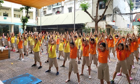 Giờ học thể dục của học sinh Trường tiểu học Nguyễn Thái Bình, quận 1, TP.HCM - Ảnh: NGỌC THỤY Giờ học thể dục của học sinh Trường tiểu học Nguyễn Thái Bình, quận 1, TP.HCM - Ảnh: NGỌC THỤY