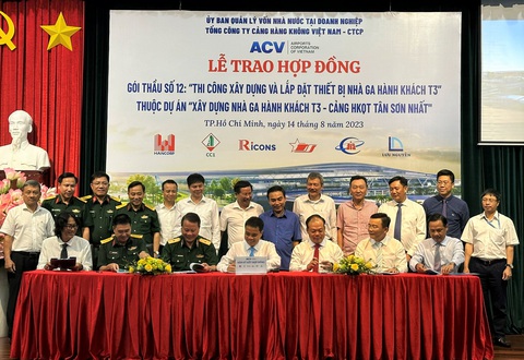 Trao hợp đồng gói thầu thi công nhà ga T3 Tân Sơn Nhất để khởi công trong tháng 8-2023 - Ảnh 1. Lễ trao hợp đồng gói thầu xây dựng và lắp đặt thiết bị nhà ga hành khách T3 sân bay Tân Sơn Nhất chiều 14-8 - Ảnh: ACV