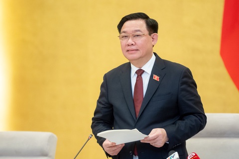 Chủ tịch Quốc hội: Vẫn cần một bộ sách giáo khoa của Nhà nước - Ảnh 1. Chủ tịch Quốc hội Vương Đình Huệ - Ảnh: GIA HÂN