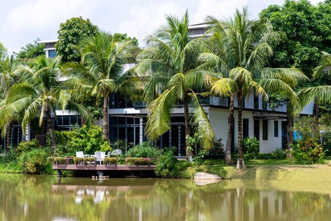 Giải bài toán thiếu thiên nhiên trong không gian sống của người Sài Gòn - Ảnh 2. Khu đô thị Ecopark với màu xanh đặc trưng của cây xanh, mặt nước, bầu trời