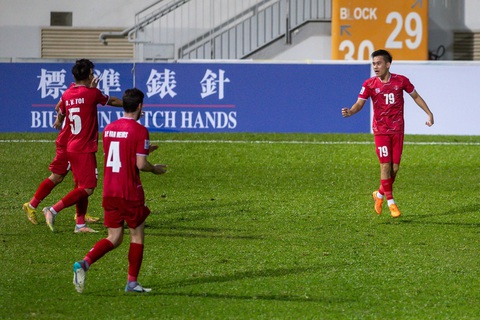 Thắng đậm đội bóng Hong Kong, Hải Phòng đi tiếp tại vòng loại AFC Champions League - Ảnh 1. Nguyễn Tuấn Anh (số 79) ăn mừng bàn gỡ hòa cùng các đồng đội ở CLB Hải Phòng - Ảnh: EURASIA SPORT