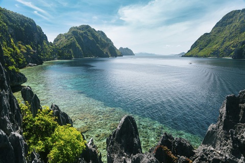 Đảo Palawan của Philippines được AI chọn là “đảo đẹp nhất thế giới” - Ảnh 1. Đảo Palawan của Philippines được AI chọn là “đảo đẹp nhất thế giới” - Ảnh 1.