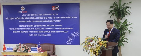 Điện lực TP.HCM ký hợp tác Viện nghiên cứu Uniten R&D (Malaysia) - Ảnh 2. Phó tổng giám đốc EVNHCMC Nguyễn Thanh Nhã phát biểu khai mạc