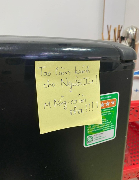 Ảnh vui 16-8: Áo dài đủ... sai - Ảnh 3. Chị gái tôi lần đầu có người yêu.