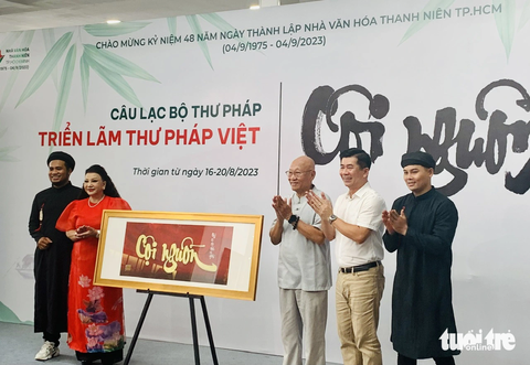 Triển lãm thư pháp Việt Cội nguồn khai mạc sáng 16-8 - Ảnh: HOÀI PHƯƠNG Triển lãm thư pháp Việt Cội nguồn khai mạc sáng 16-8 - Ảnh: HOÀI PHƯƠNG
