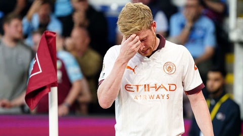 Điểm tin thể thao sáng 16-8: De Bruyne nghỉ hết năm, Man City lao đao - Ảnh 2. Man City lao đao vì De Bruyne nghỉ hết năm - Ảnh: REUTERS