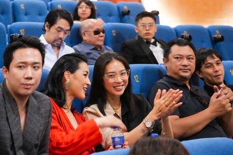 Các nhà làm phim làm giám khảo, theo dõi những phim ngắn của diễn viên trẻ - Ảnh: HỮU HẠNH Các nhà làm phim làm giám khảo, theo dõi những phim ngắn của diễn viên trẻ - Ảnh: HỮU HẠNH